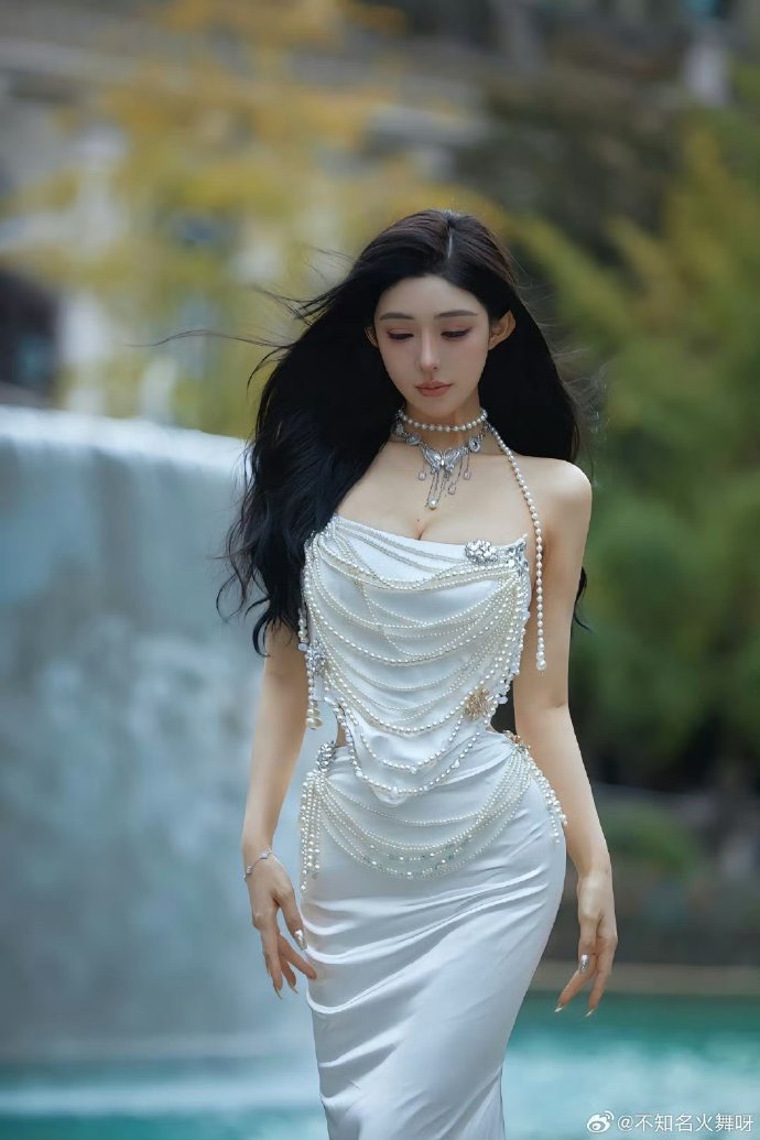 漫长的季节 封面